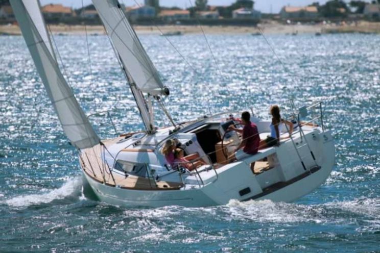 bareboat yacht charter procida