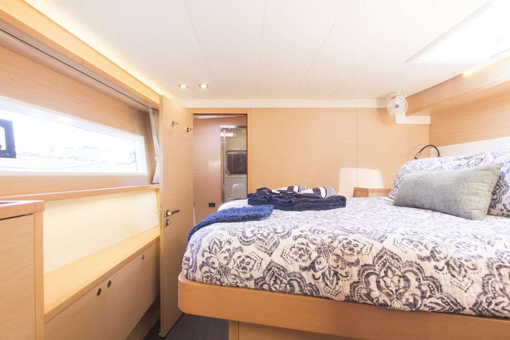 OCELOT Lagoon 52 Double Cabin