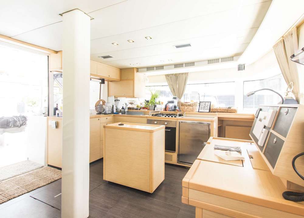 OCELOT Lagoon 52 Galley