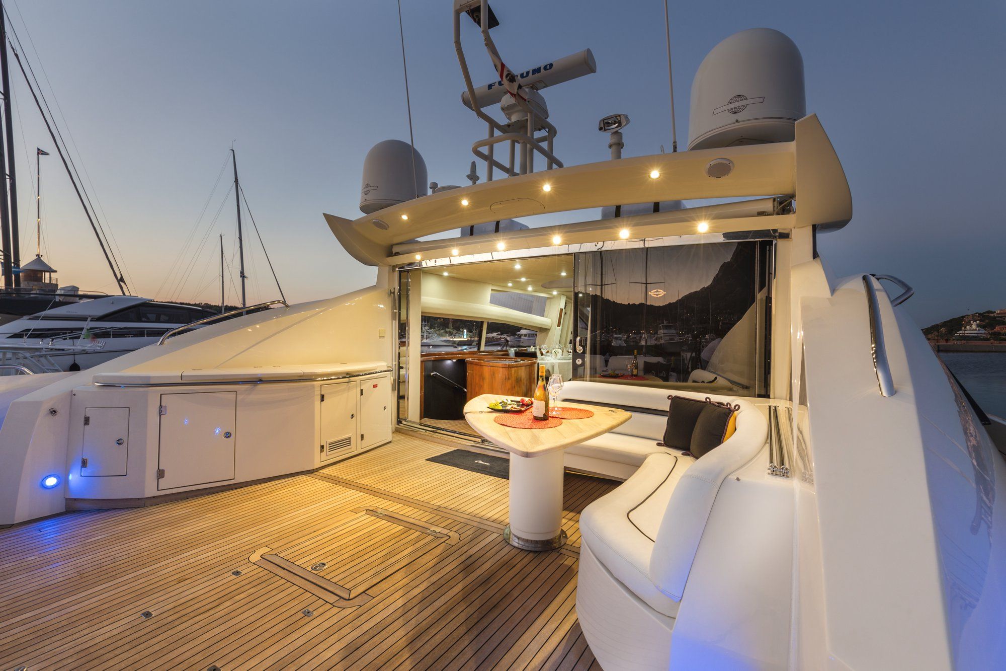 OCTAVIA Sunseeker Predator 83 Luxury Motoryacht Aft Deck