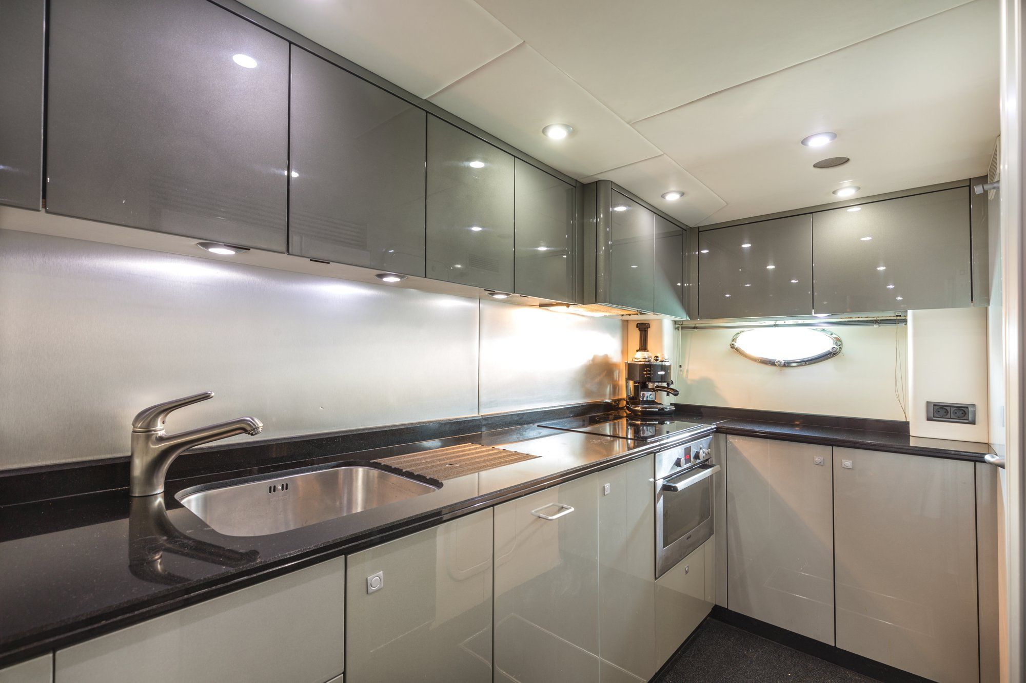 OCTAVIA Sunseeker Predator 83 Luxury Motoryacht Galley
