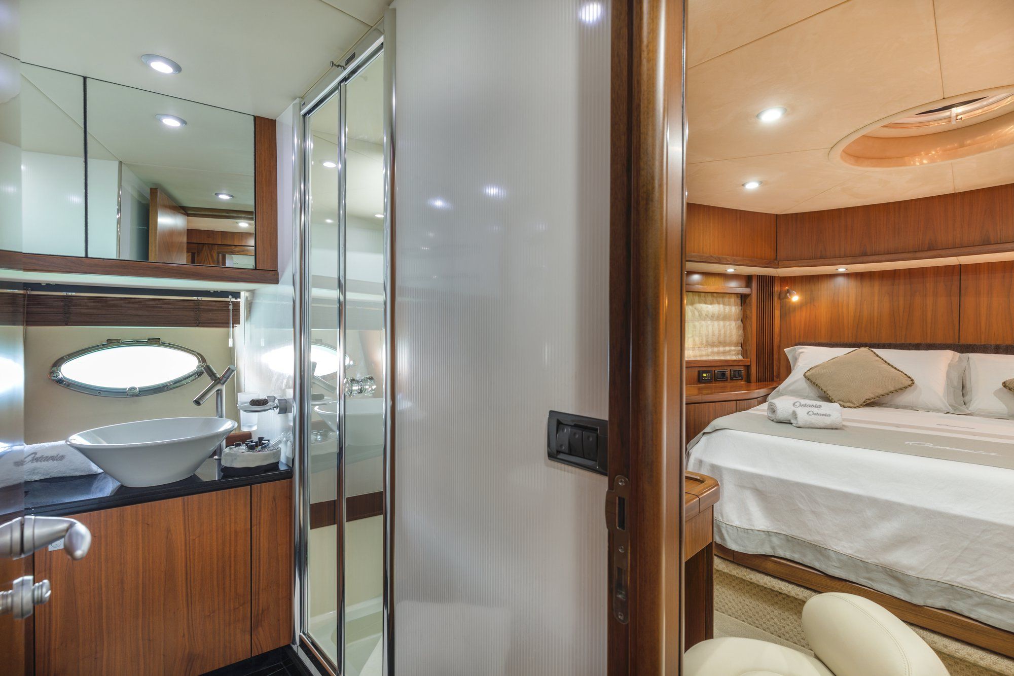 OCTAVIA Sunseeker Predator 83 Luxury Motoryacht