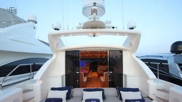 OLA MONA Leopard 24m Aft