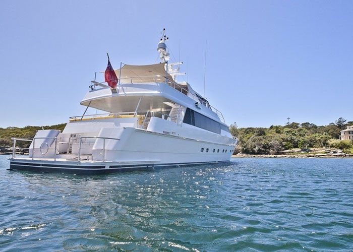 MY Oscar II - Sailing