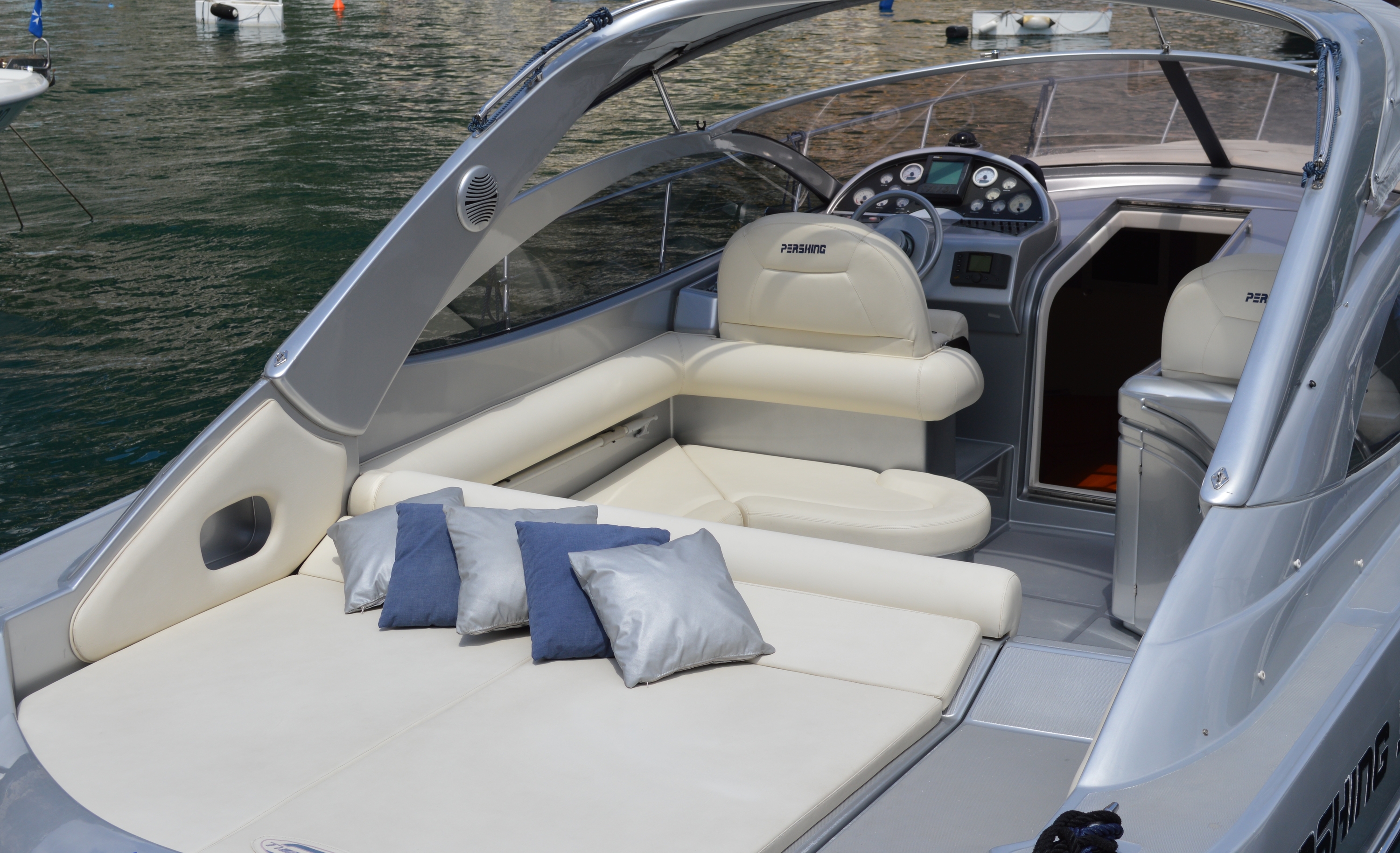 Crewed Motor Yacht Pershing 37 - Amalfi - Amalfi - Capri - Positano ...
