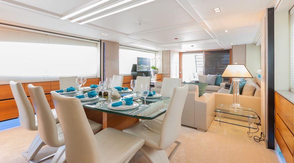 QUANTUM Motor Yacht Interior Dining