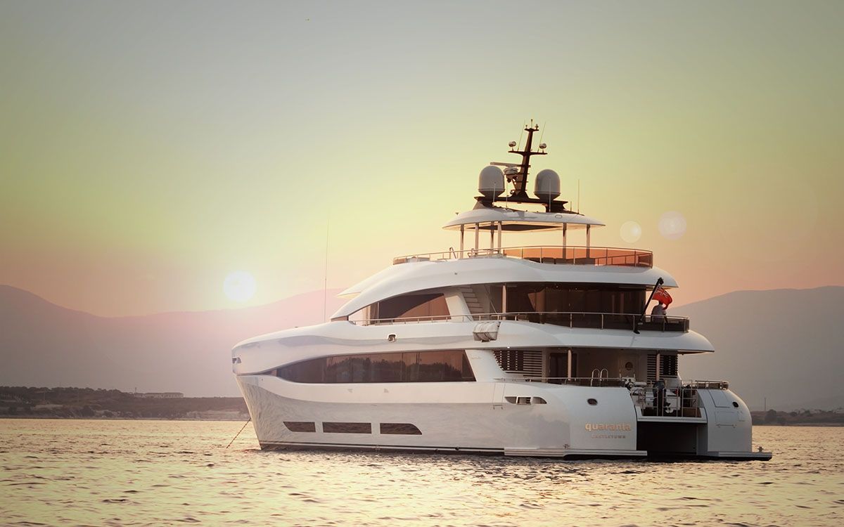 QUARANTA Curvelle 34m Luxury Superyacht Sunset
