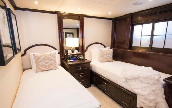 Twin Cabin