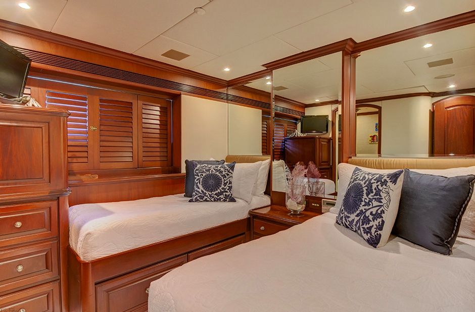 REFLECTIONS - Pacific Mariner 85