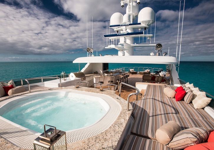 Sundeck Jacuzzi