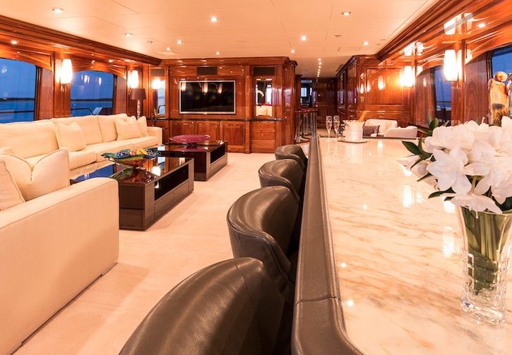 Skylounge facing forward