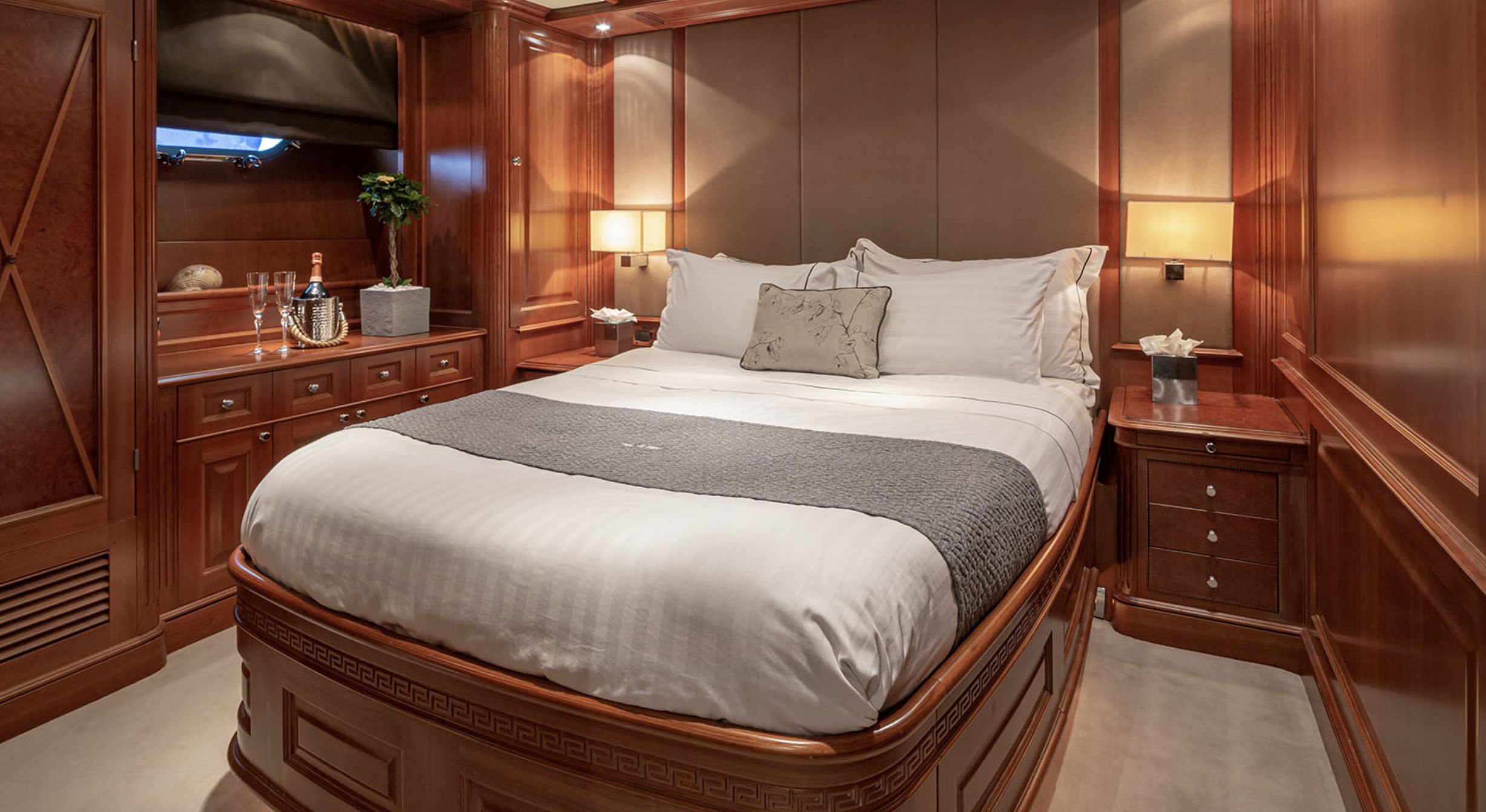 RIVA Benetti 120 Classic Cabin