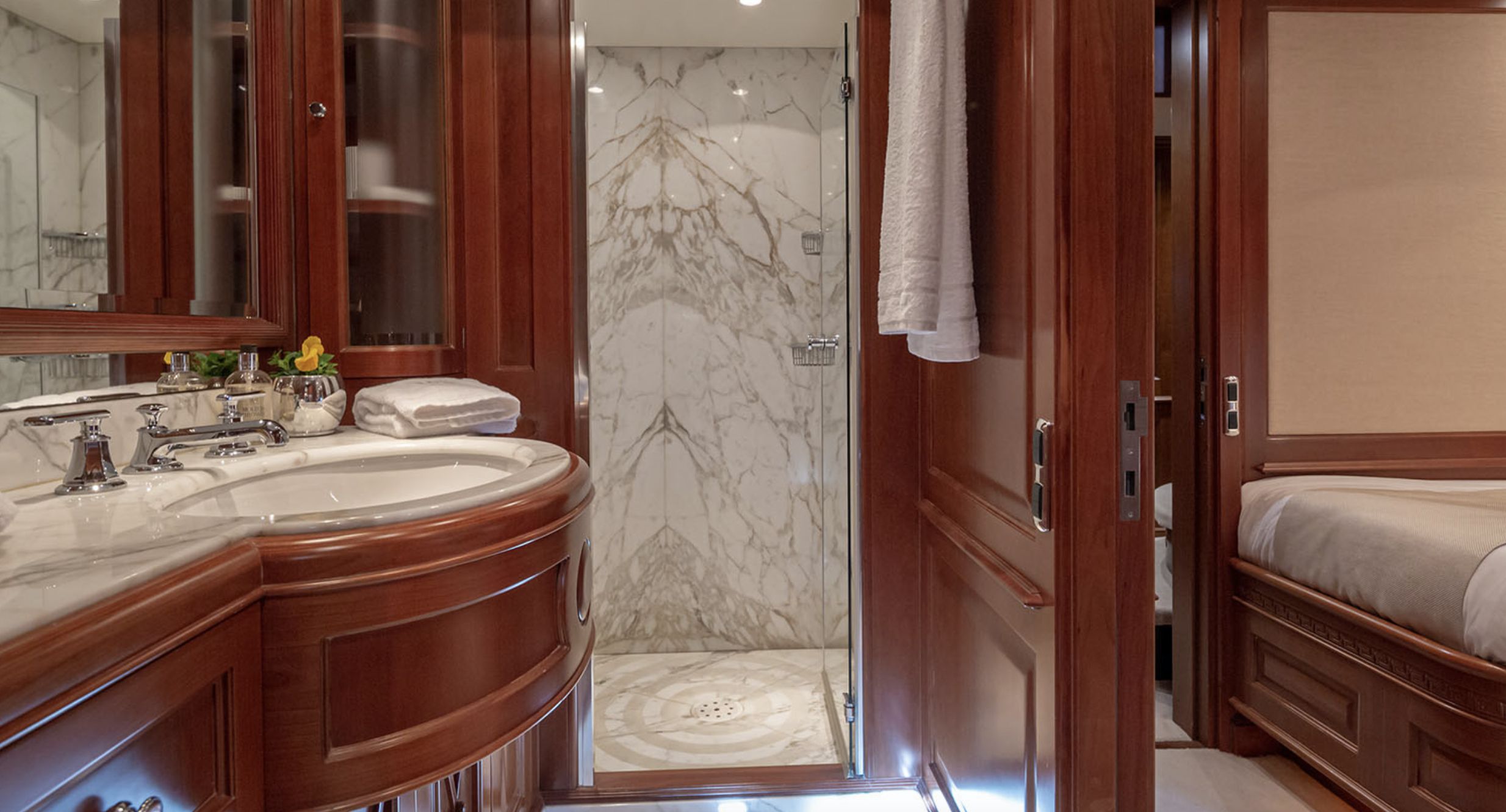 RIVA Benetti 120 Classic Bathroom