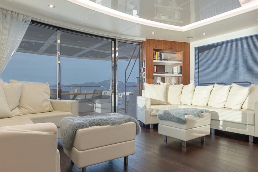 Sunseeker 86 Yacht RUSH X Salon