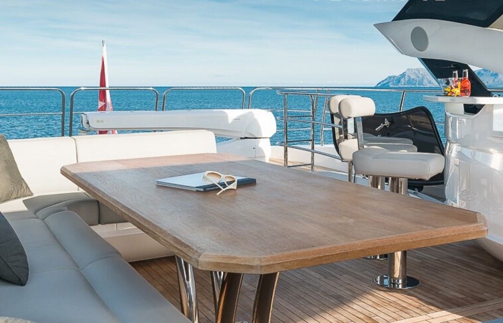 Sunseeker 86 Yacht RUSH X Aft Dining