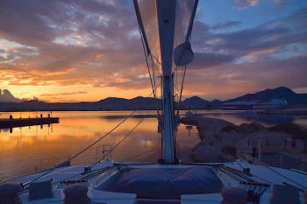 SANDISEAS - Lagoon 62 - Foredeck Sunset