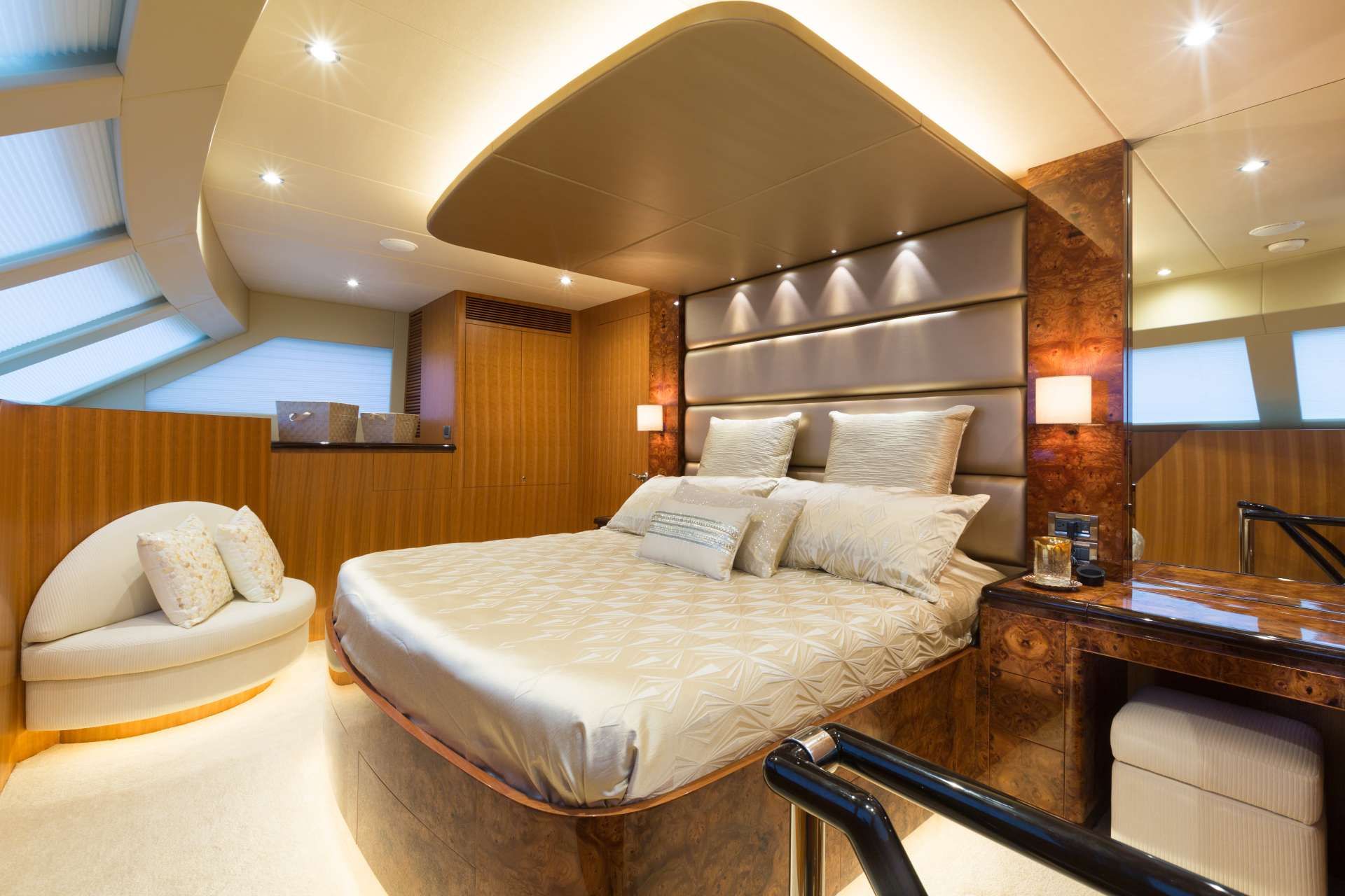 Horizon 60 SEA BOSS Master Cabin