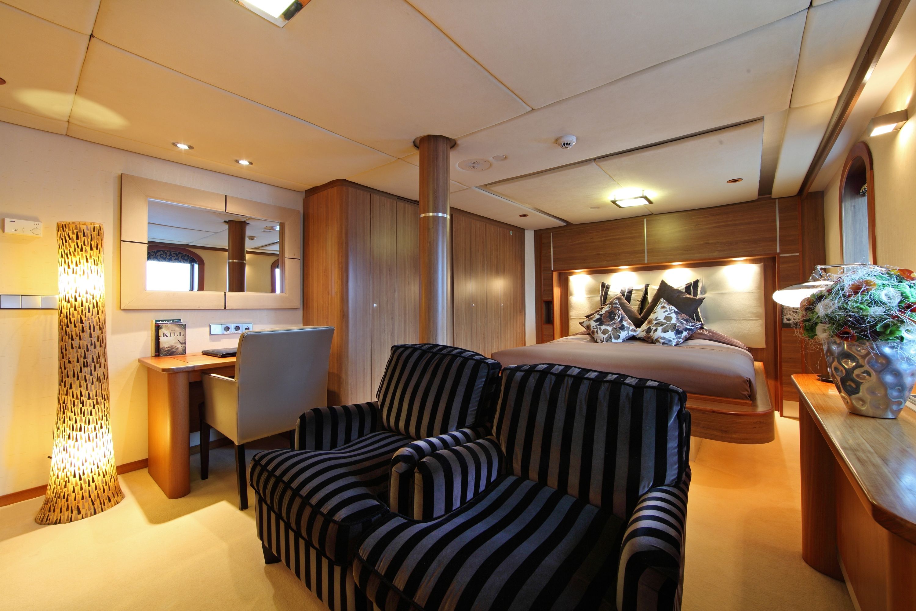 SHERAKHAN - Verkerk 228 - VIP Cabin