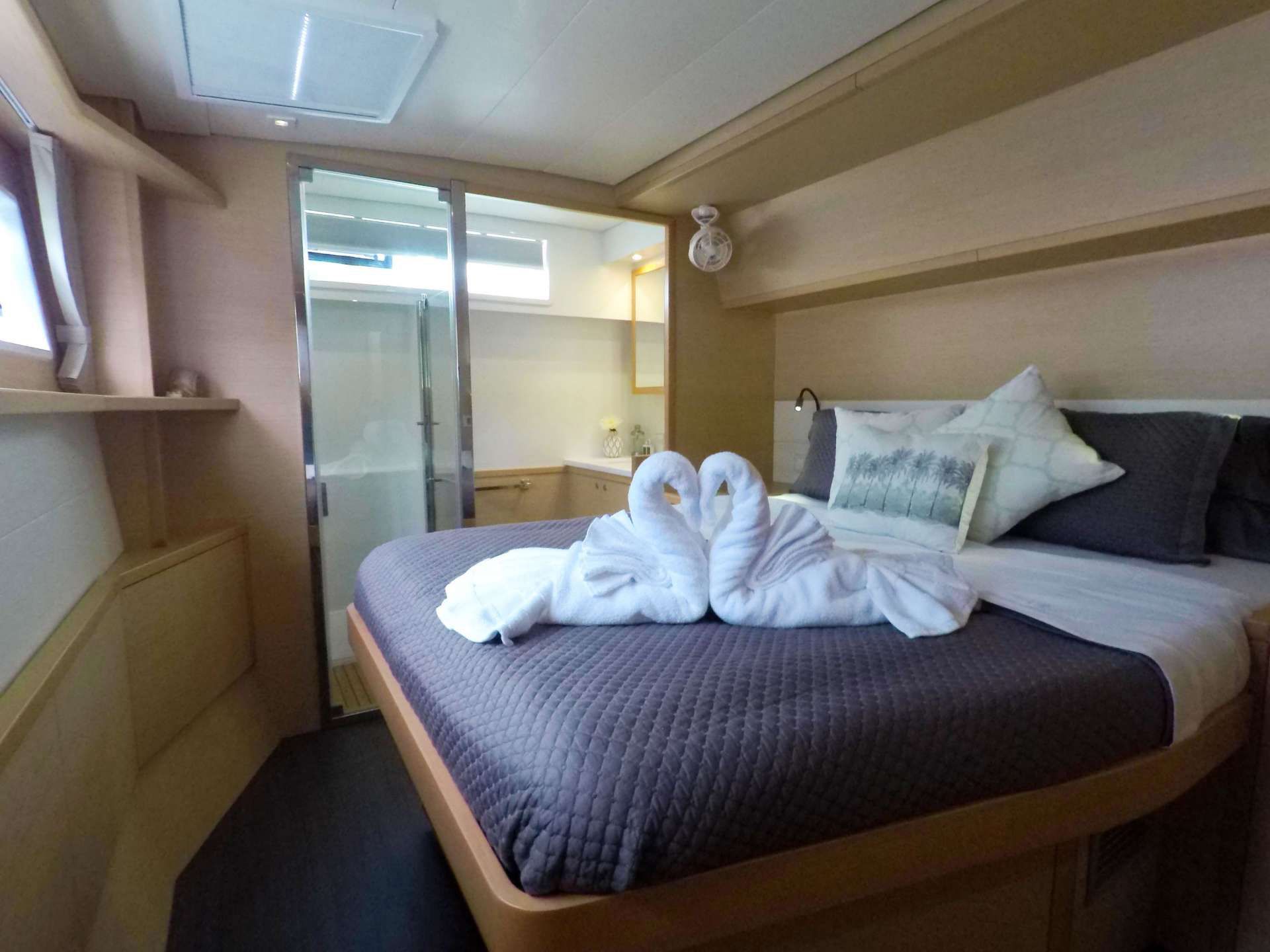 STOP WORK ORDER Lagoon 52 Cabin