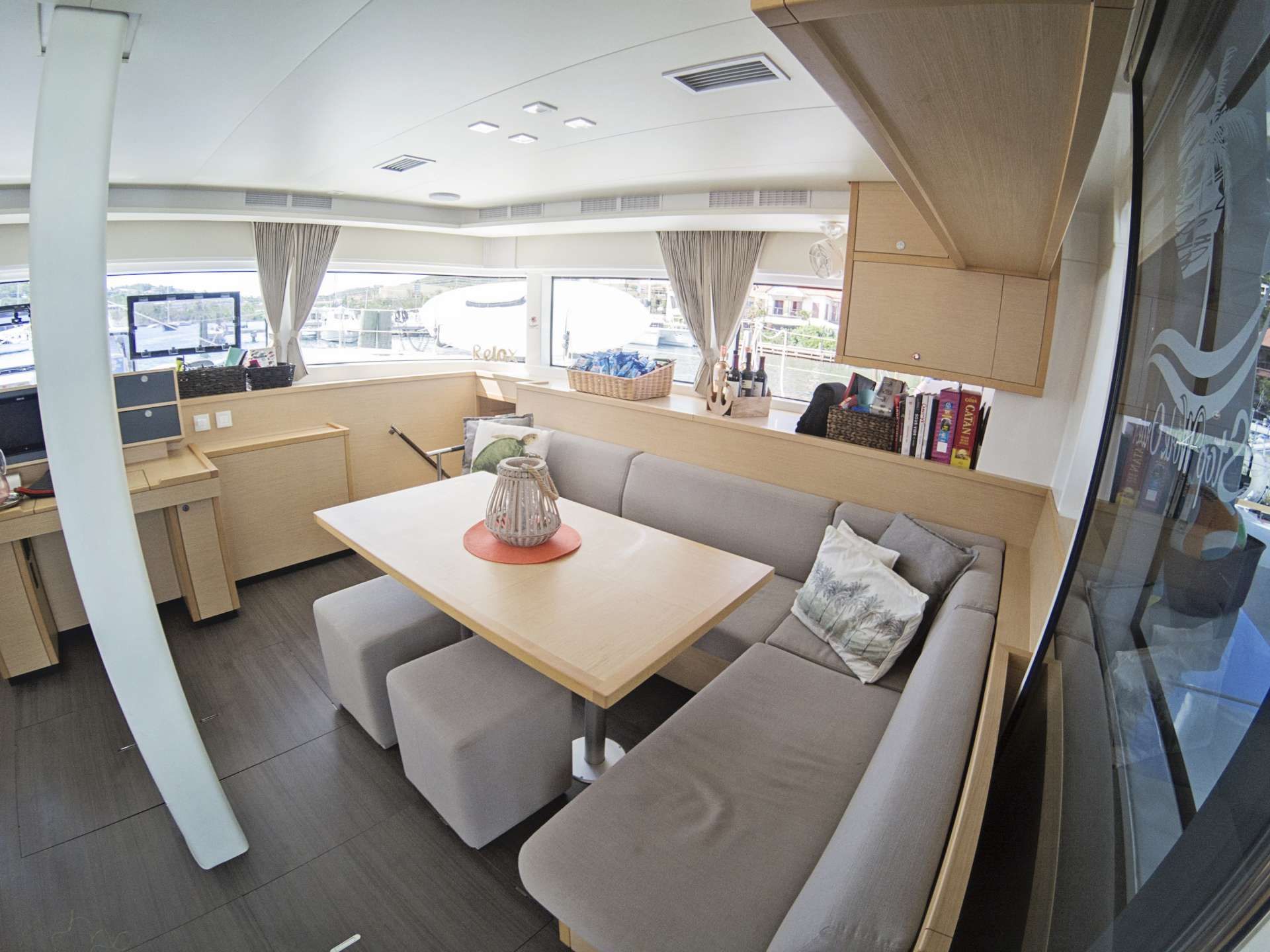 STOP WORK ORDER Lagoon 52 Saloon