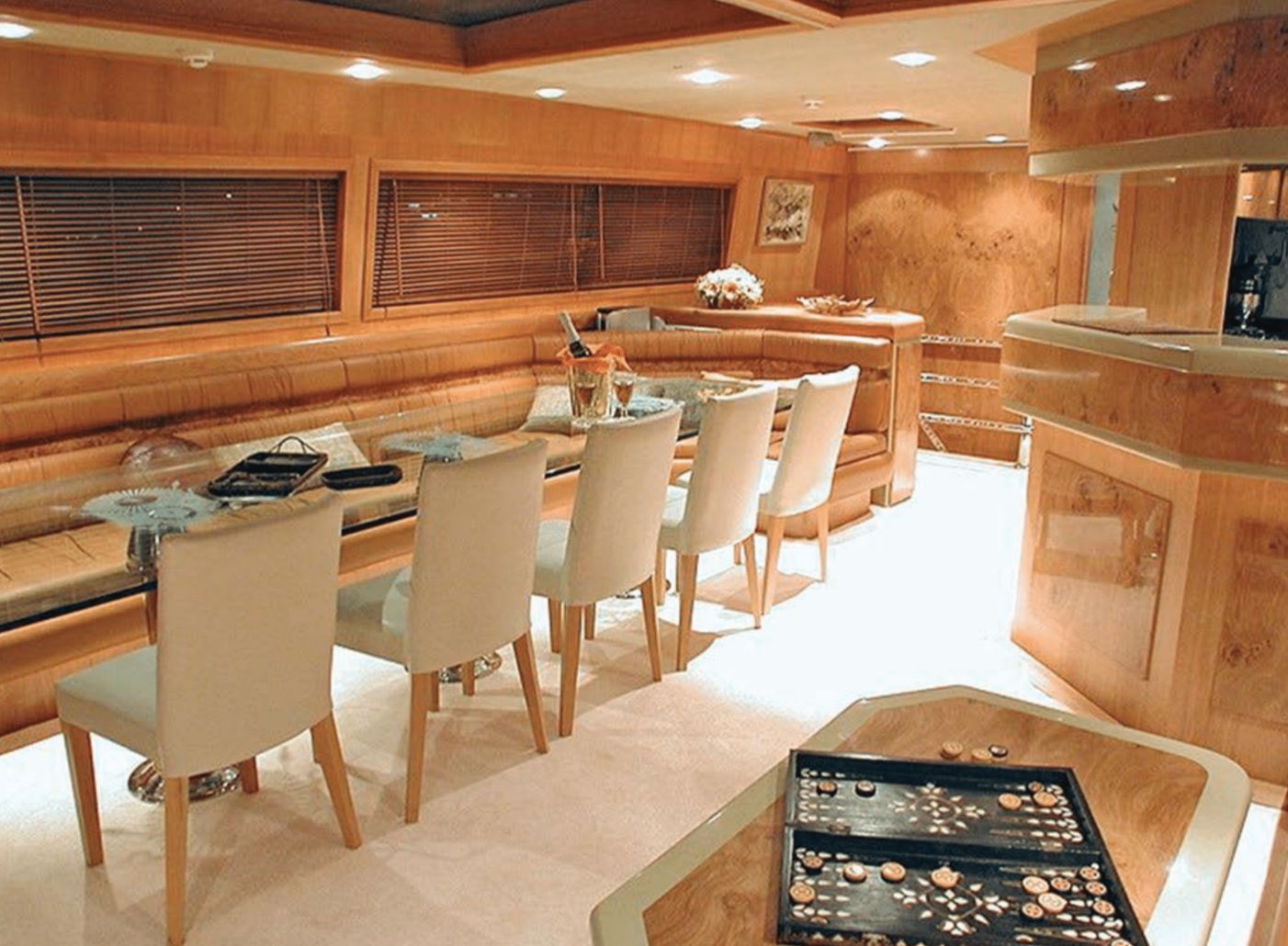 SUHEYLA Dining