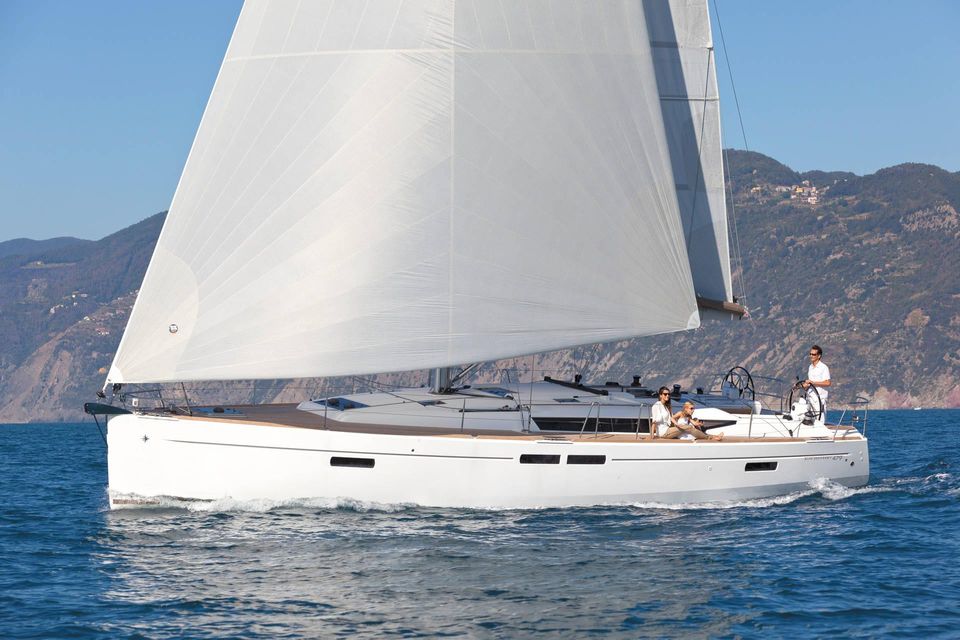 bareboat yacht charters greece