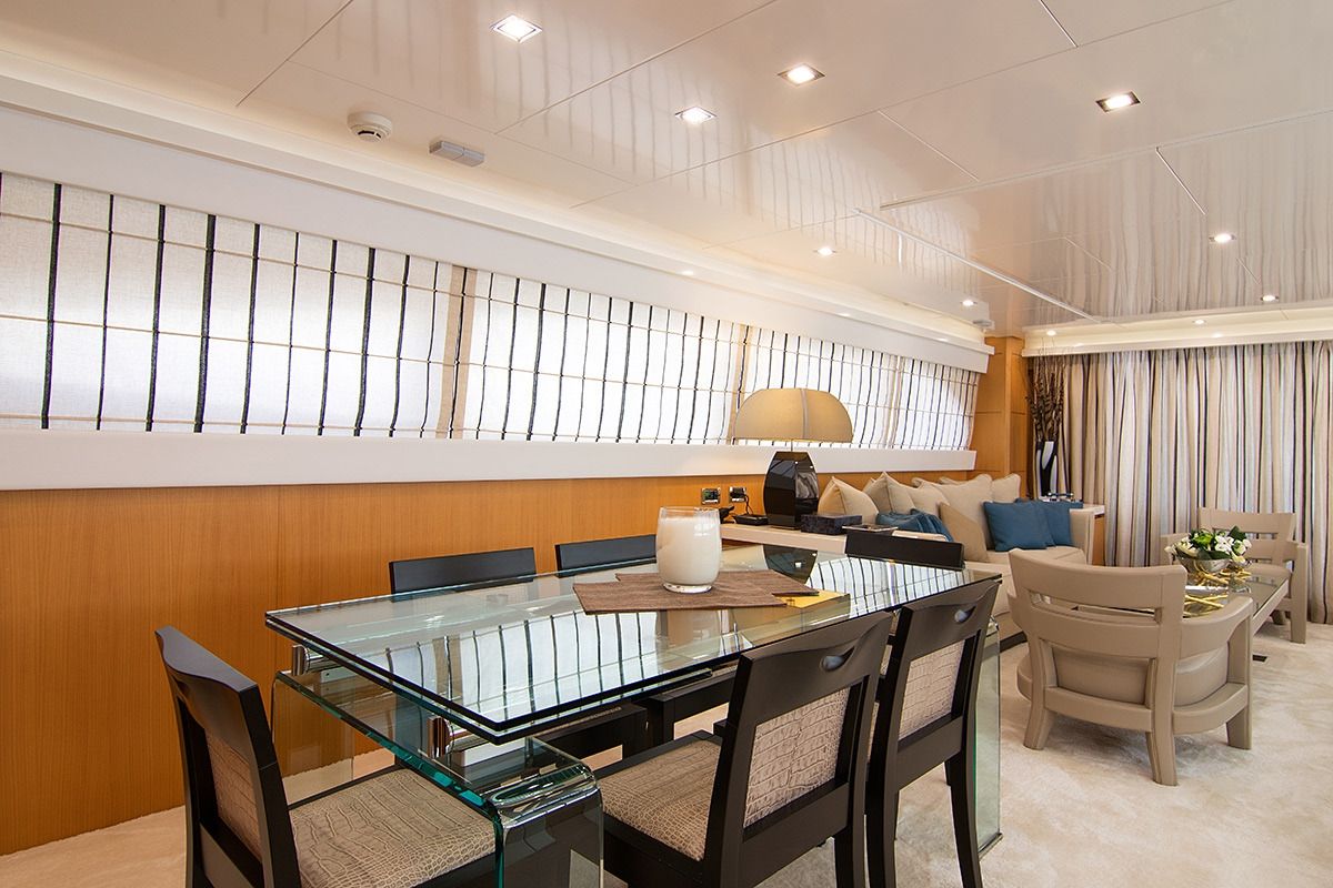 TALYNE Canados 27m Dining