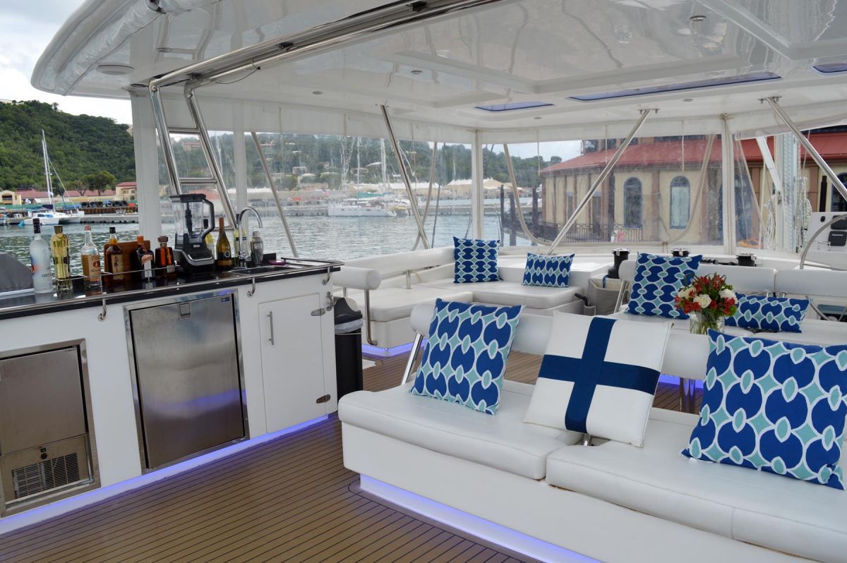 THE ANNEX Leopard 58 Crewed Catamaran Flyrbridge