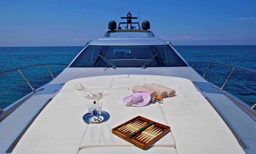 THEA MALTA Azimut 86 Bow