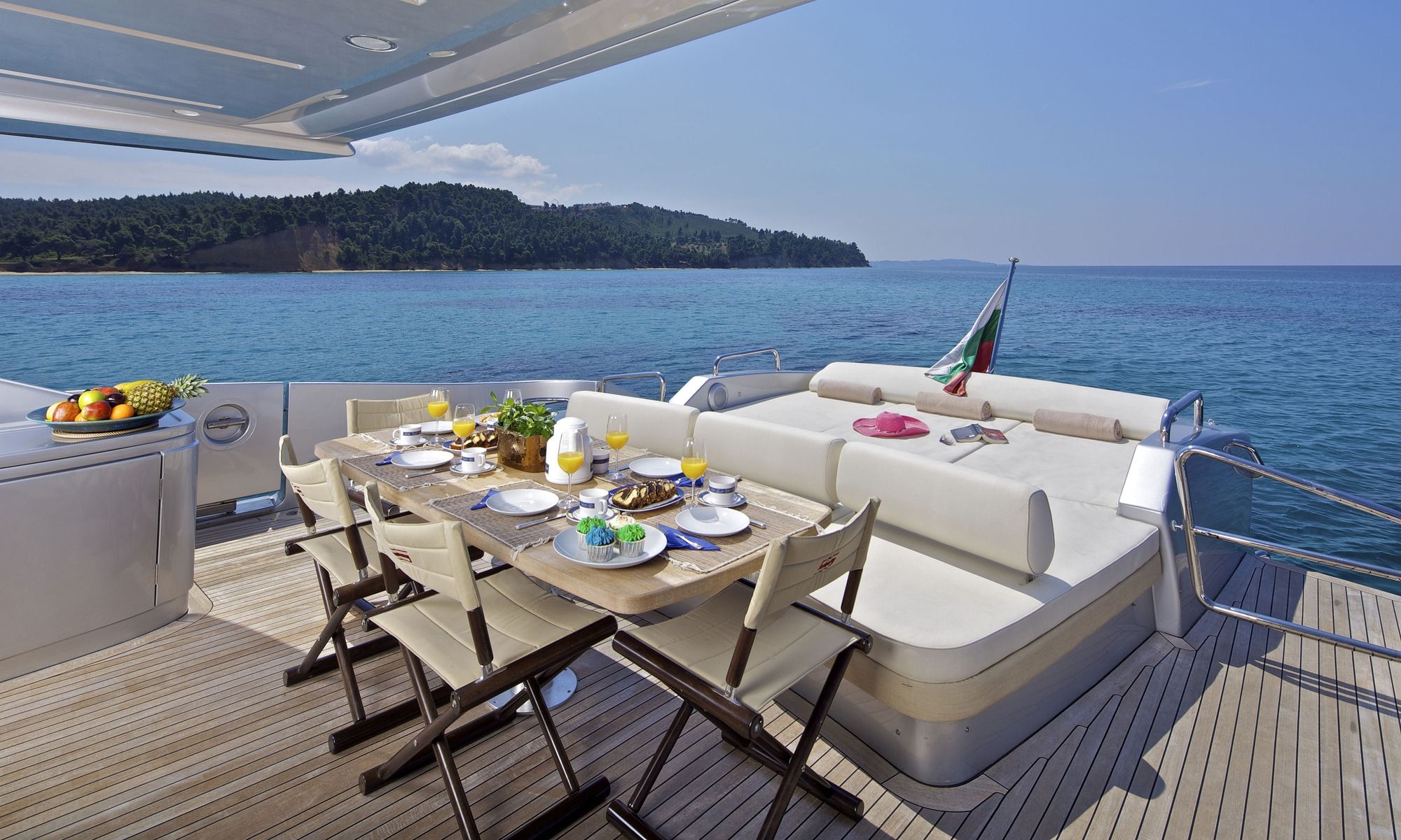 THEA MALTA Azimut 86 Aft