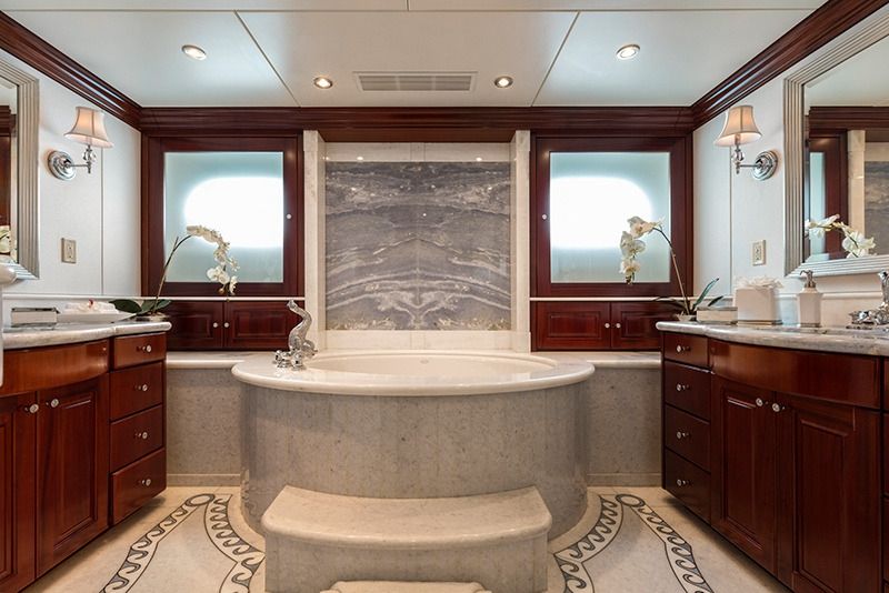 THREE FORKS Christensen 49m Master Bathroom
