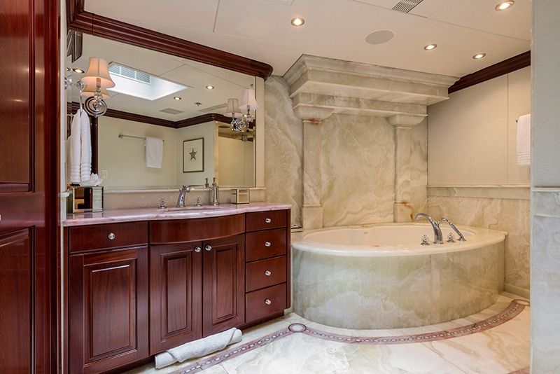 THREE FORKS Christensen 49m Guest Bathroom