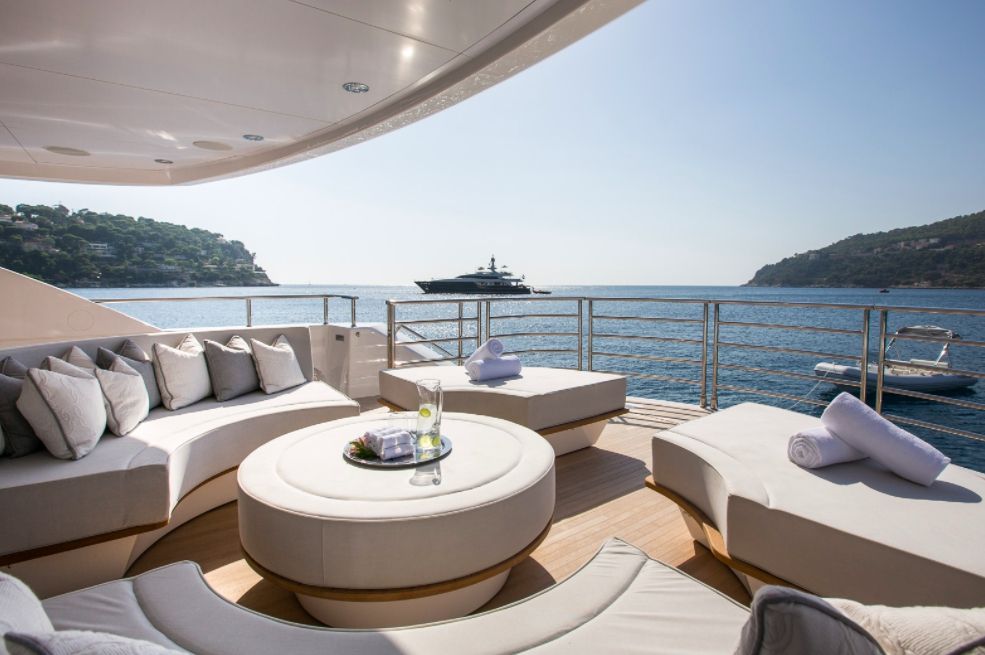 THUMPER - Sunseeker 40m - Aft