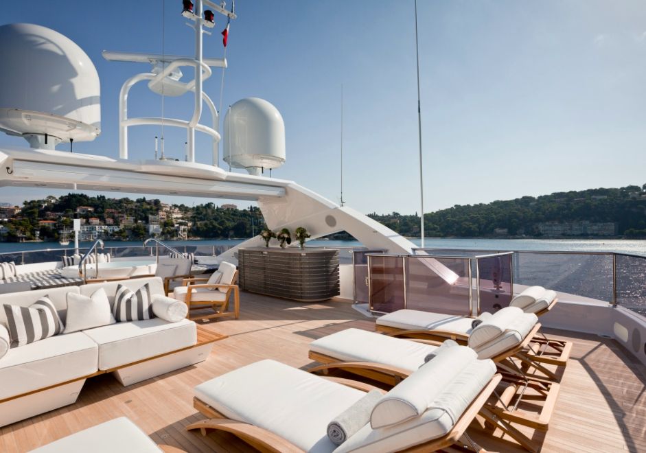THUMPER - Sunseeker 40m - Sundeck