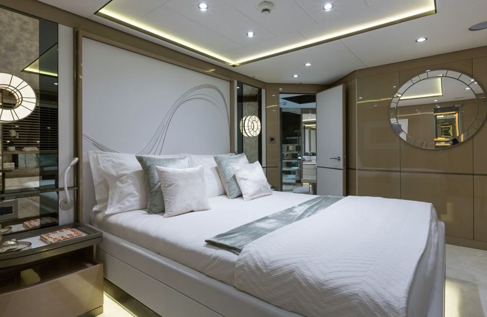 THUMPER - Sunseeker 40m - Guest Cabin