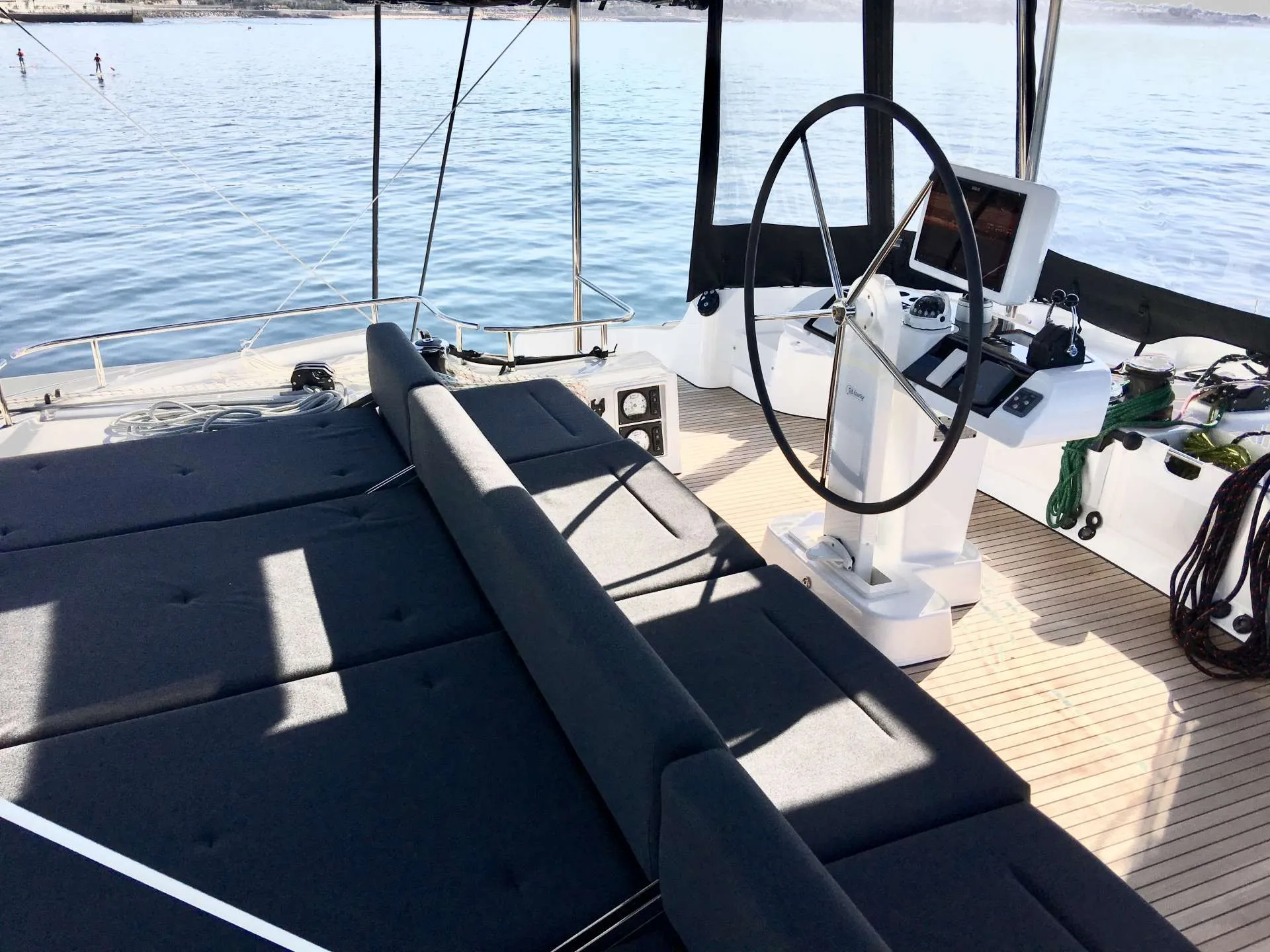 VENTANA Lagoon 52 Helm