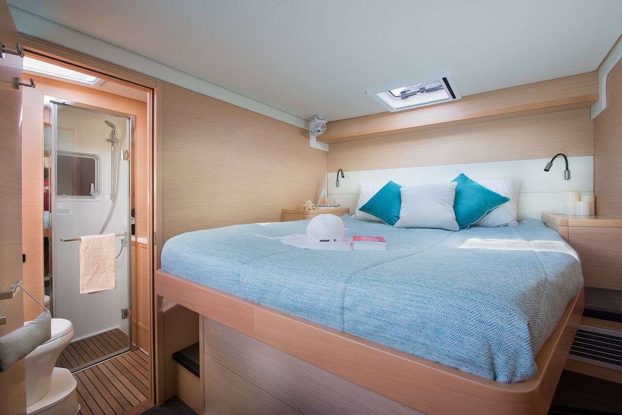 VENTANA Lagoon 52 Double Cabin