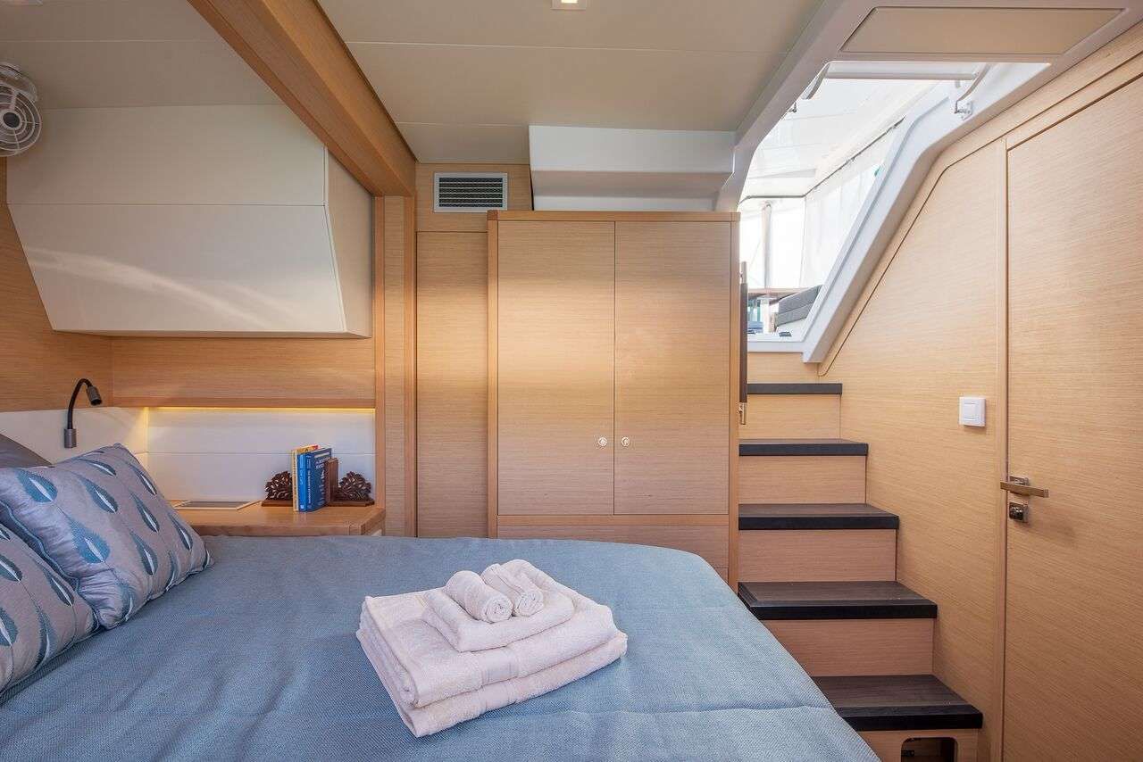 VENTANA Lagoon 52 Cabin