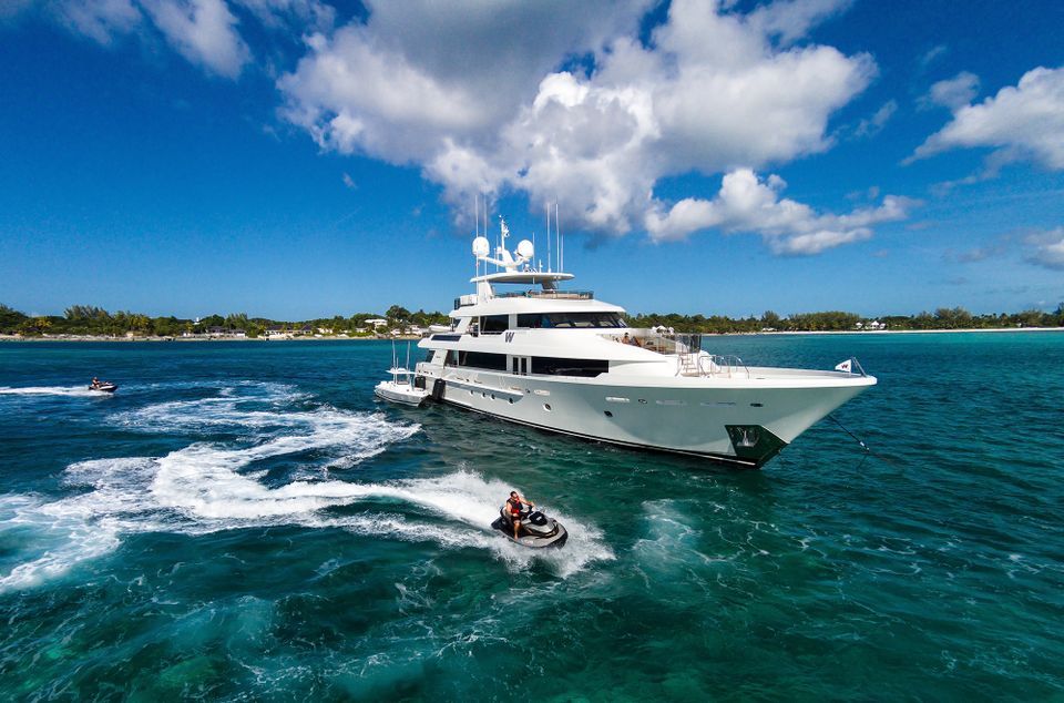 private yacht charter st martin