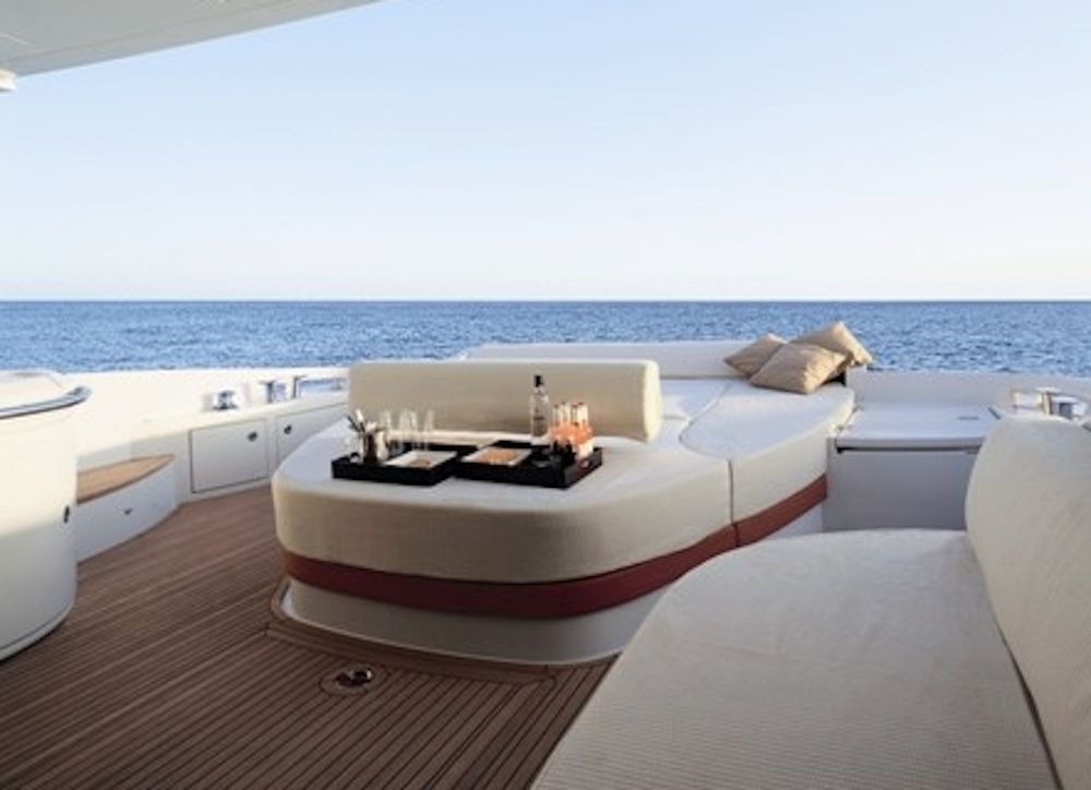 Azimut 62 WARREN KELLY Back Deck Seating Area