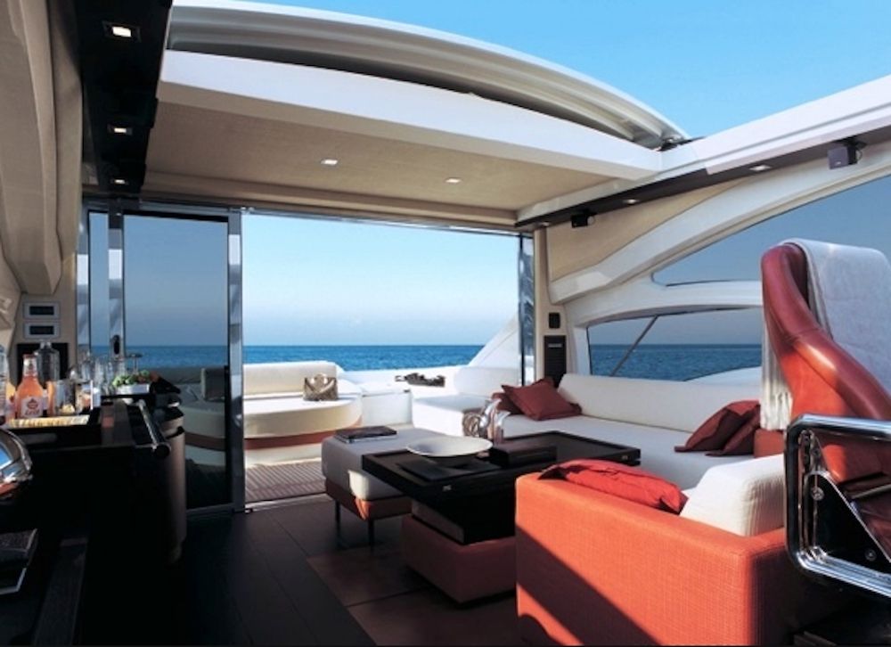 Azimut 62 WARREN KELLY Salon to Deck