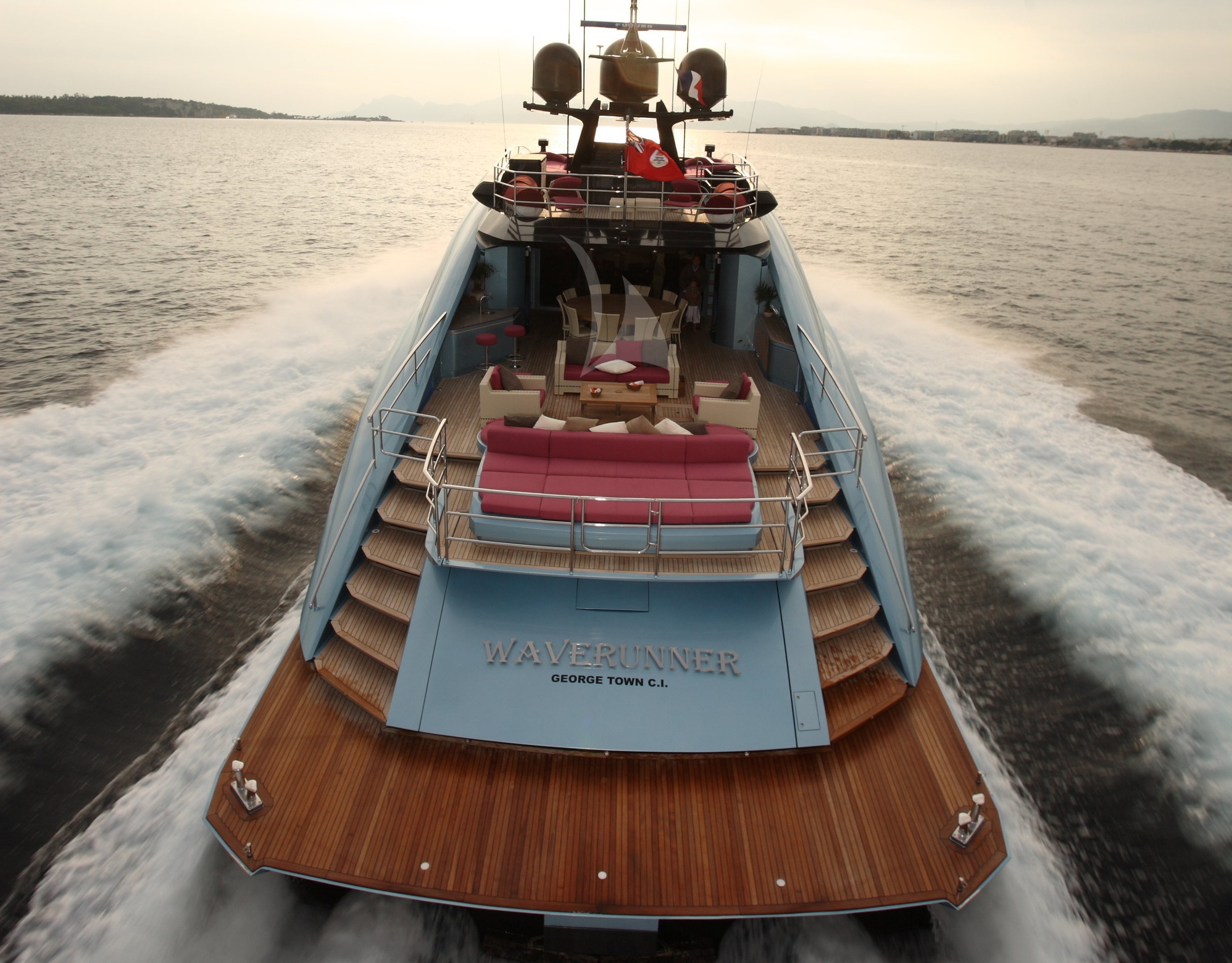 luxury-crewed-motor-yacht-waverunner-palmer-johnson-pj-135-trogir