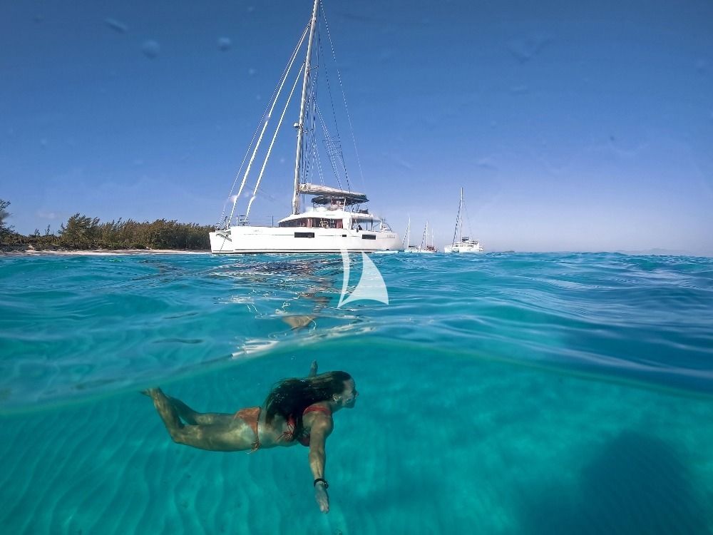 WHISPERS II Lagoon 560 Bahamas Swimming