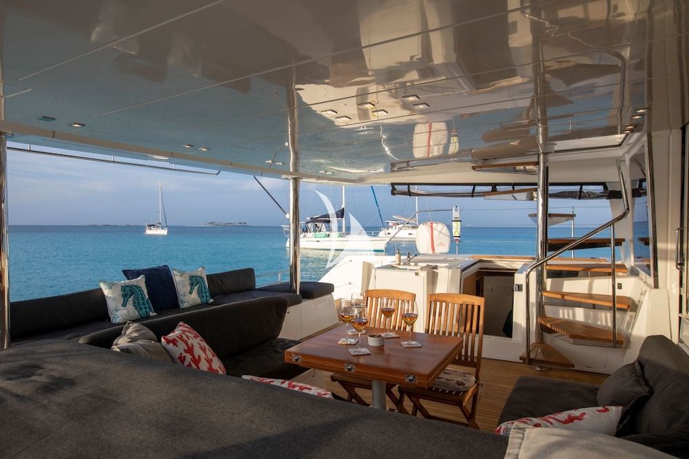 WHISPERS II Lagoon 560 Bahamas Dining