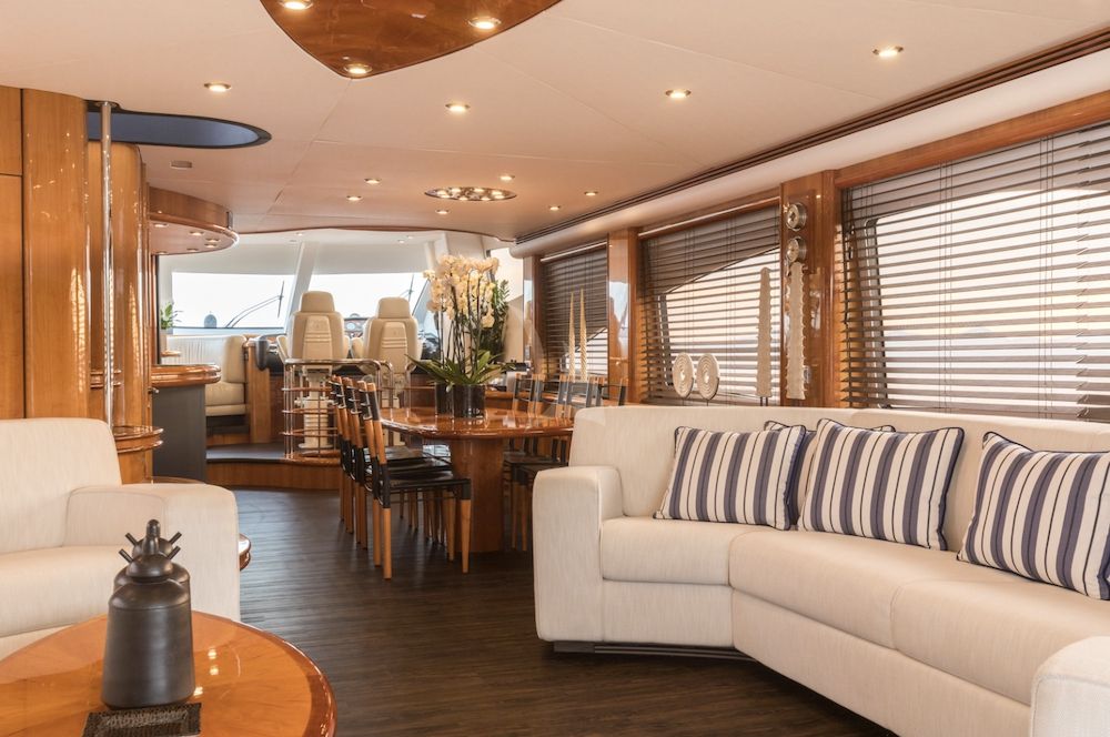 Saloon / Dining