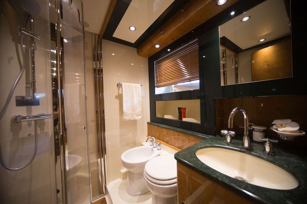 ZIA CANAIA Riva Yacht Bathroom