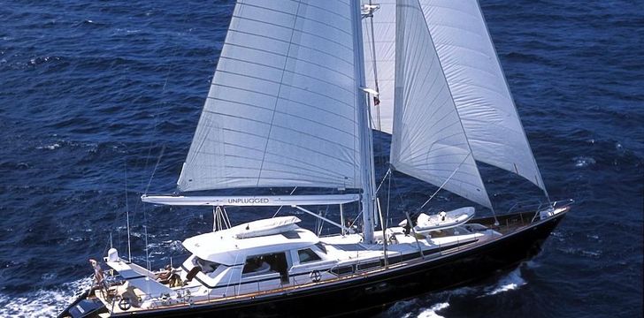 Luxury Sailing Yacht Undersail 