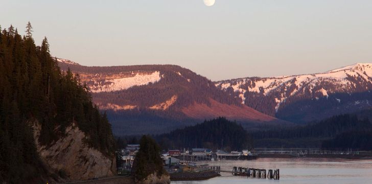 alaskan coastal village on chichagof island