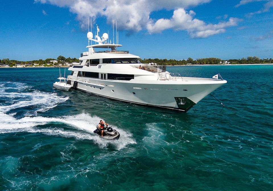 bareboat motor yacht charter bahamas