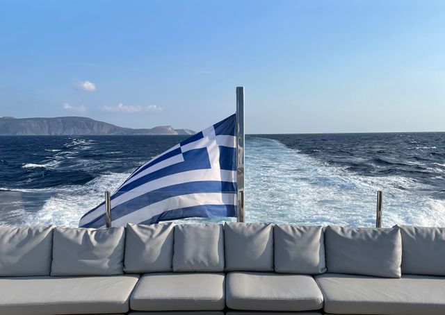 yacht tour greece